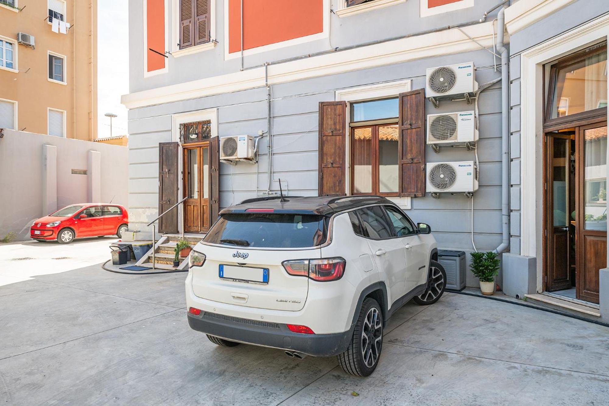 La Plaia Suites Κάλιαρι Εξωτερικό φωτογραφία